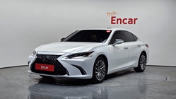 Lexus ES 2023