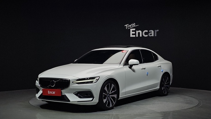 Volvo S60 2024