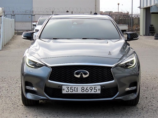 Infiniti Q30 2017