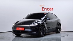 Tesla Model Y 2025