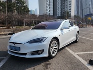 Tesla Model S 2020