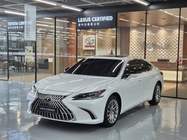 Lexus ES 2025
