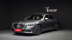 Mercedes-Benz S-Class 2024