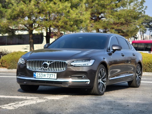 Volvo S90 2024