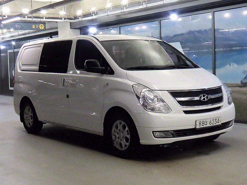 Hyundai Starex