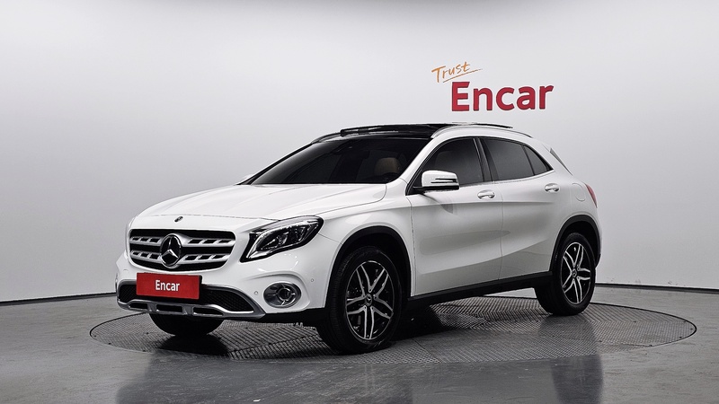 Mercedes-Benz GLA-Class