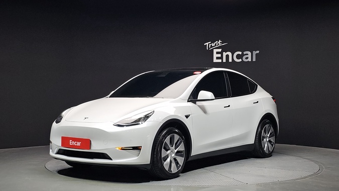 Tesla Model Y 2021