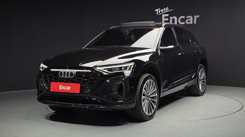 Audi Q8 e-tron