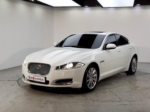 Jaguar XF 2014