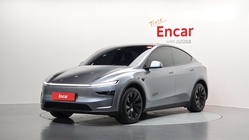 Tesla Model Y 2025