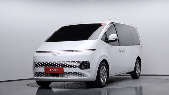 Hyundai Staria 2025
