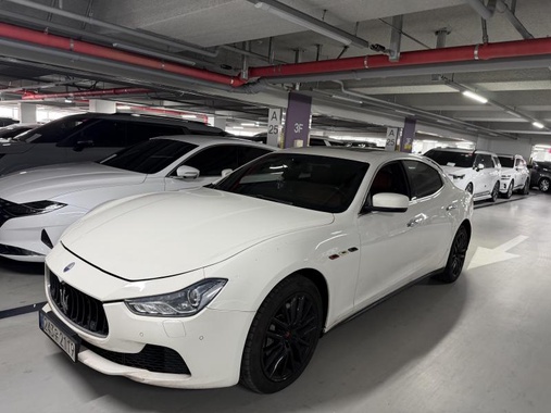 Maserati Ghibli 2015