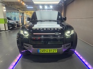 Land Rover Defender 2025