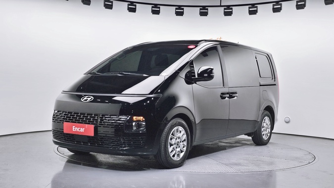 Hyundai Staria 2025