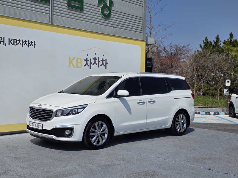 Kia Carnival