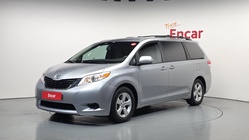 Toyota Sienna 2011