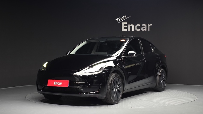 Tesla Model Y 2024