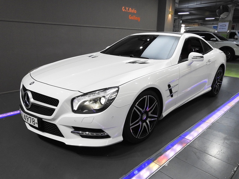 Mercedes-Benz SL-Class