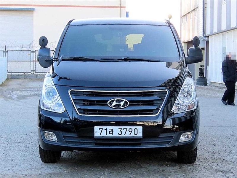 Hyundai Starex