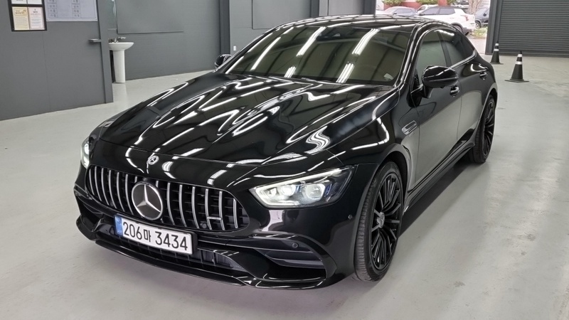 Mercedes-Benz AMG GT