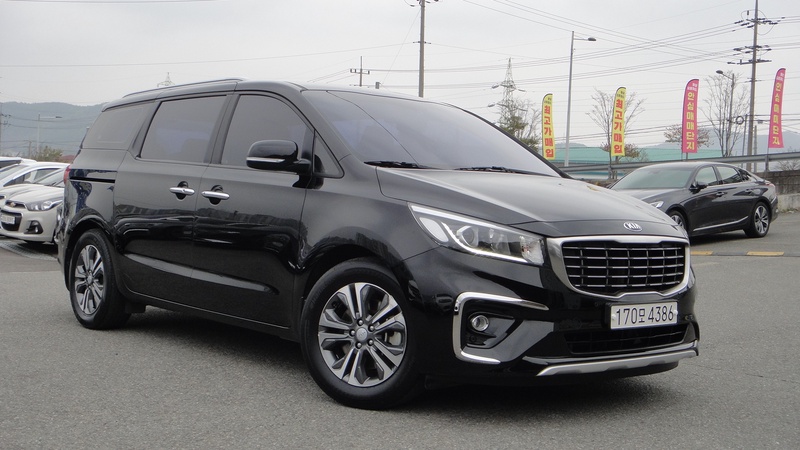 Kia Carnival
