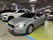 Volvo V40 2016