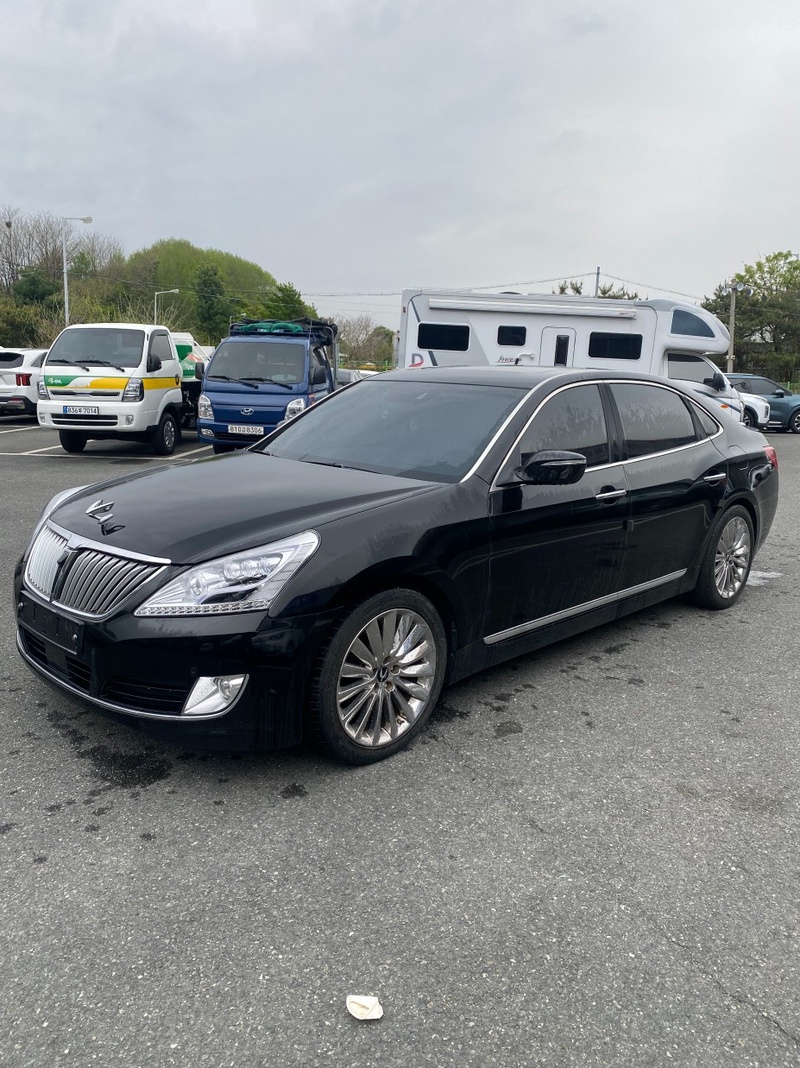 Hyundai Equus
