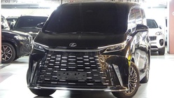Lexus LM 2025