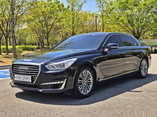 Genesis EQ900 2017
