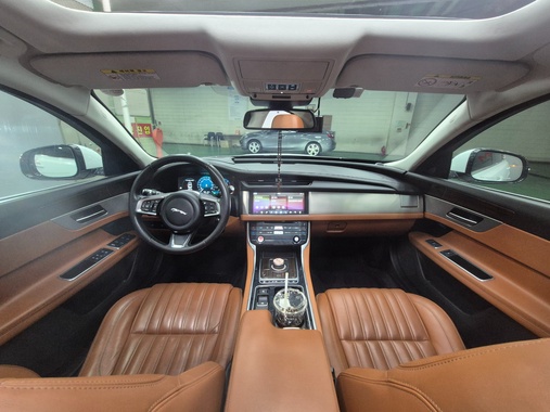 Jaguar XF 2017