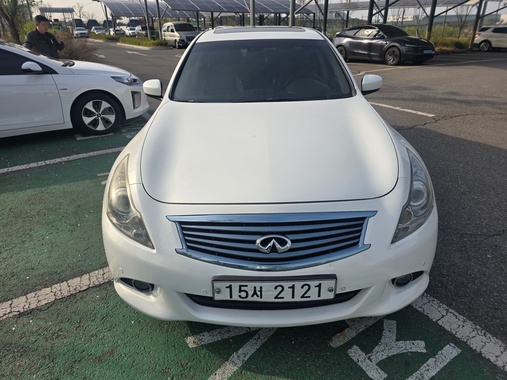 Infiniti G 2010