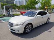 Infiniti M 2010