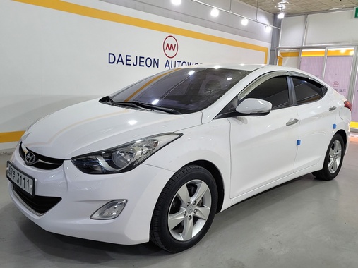 Hyundai Avante 2012