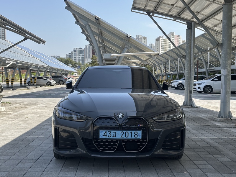 BMW i4