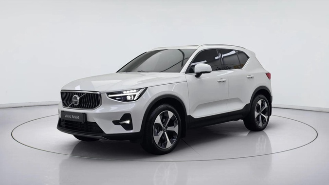 Volvo XC40 2025