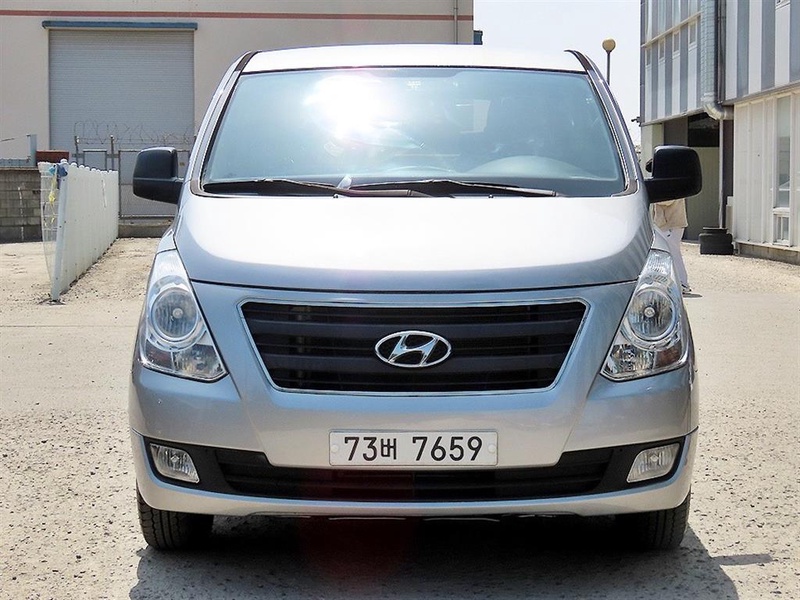 Hyundai Starex