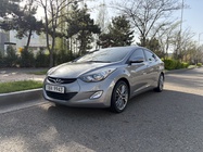 Hyundai Avante 2011