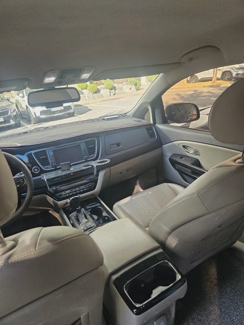 Kia Canival