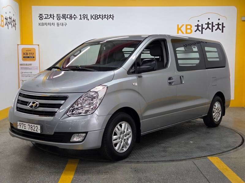 Hyundai Starex