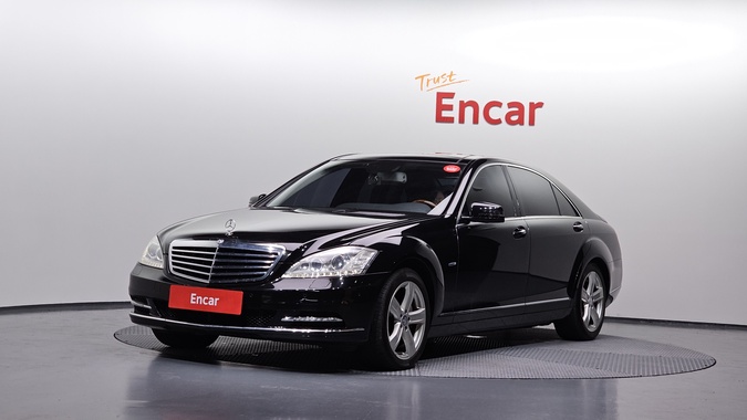 Mercedes-Benz S-Class 2011