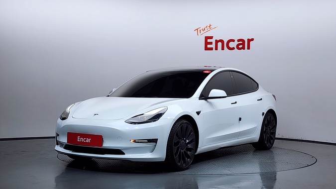 Tesla Model 3 2022