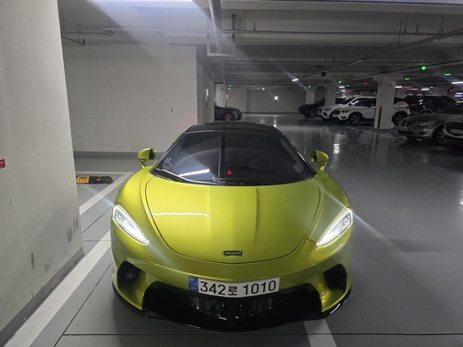 McLaren GT 2022