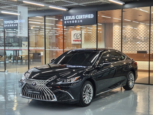 Lexus ES 2025
