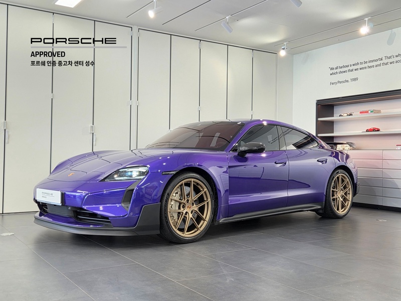 Porsche Taycan