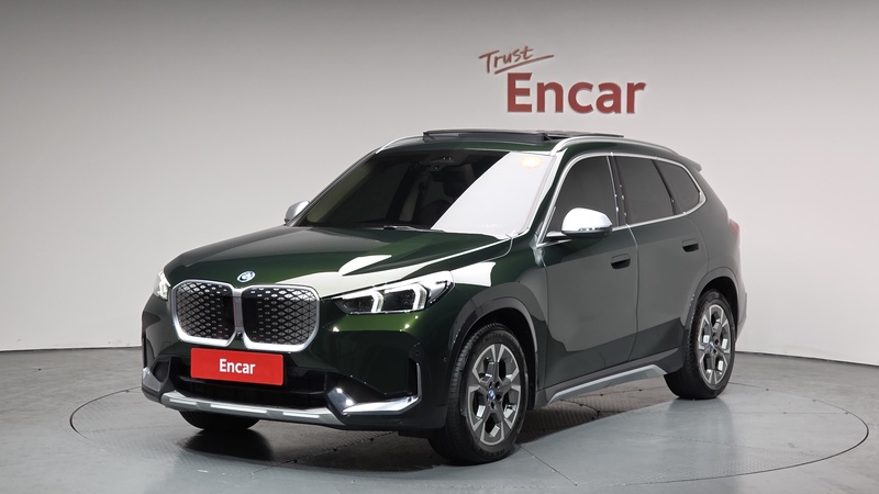 BMW iX1