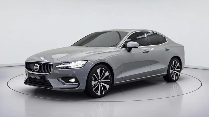 Volvo S60 2023