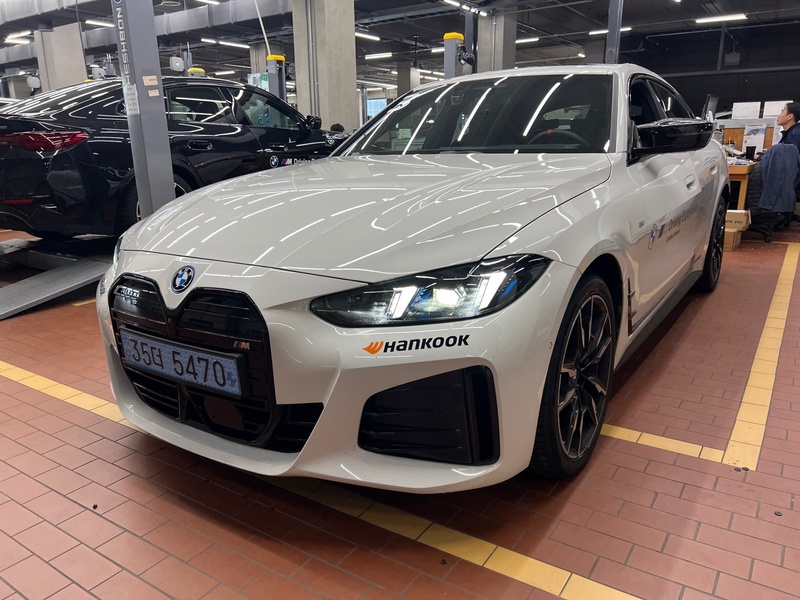 BMW i4