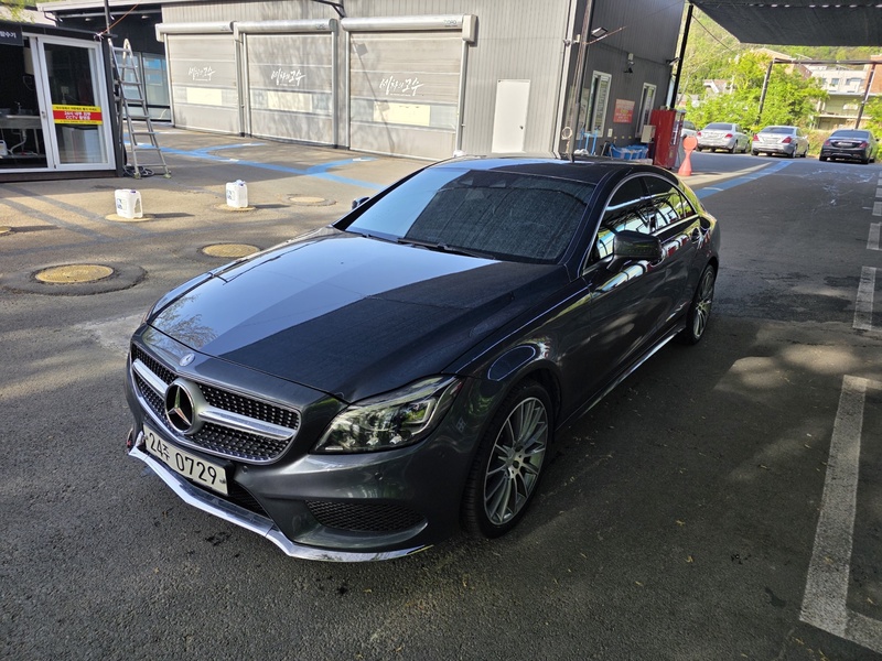 Mercedes-Benz CLS-Class