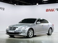 Hyundai Genesis 2012
