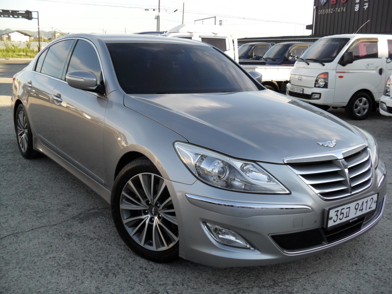Hyundai Genesis